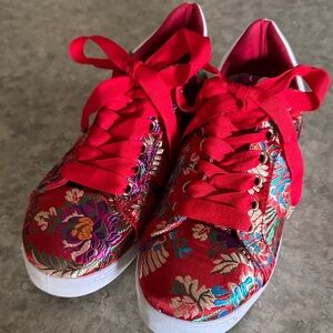 Rouge Helium Red Floral Brocade Platform Sneakers size 10.